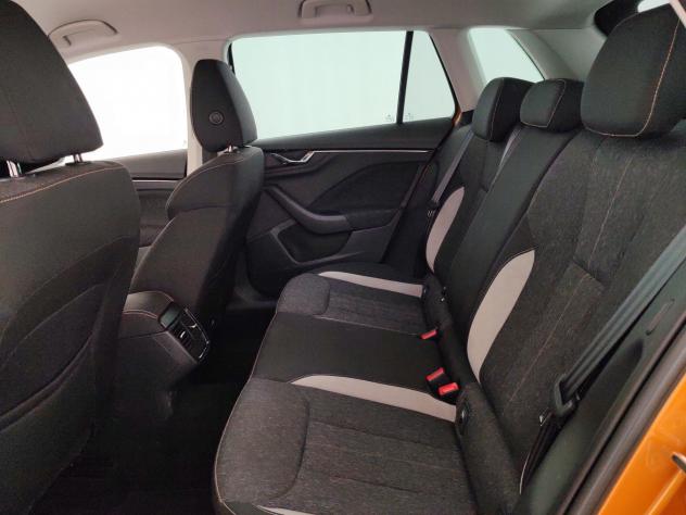 Škoda Kamiq 1.0 TSI 110cv BLACK DOTS - Foto 10