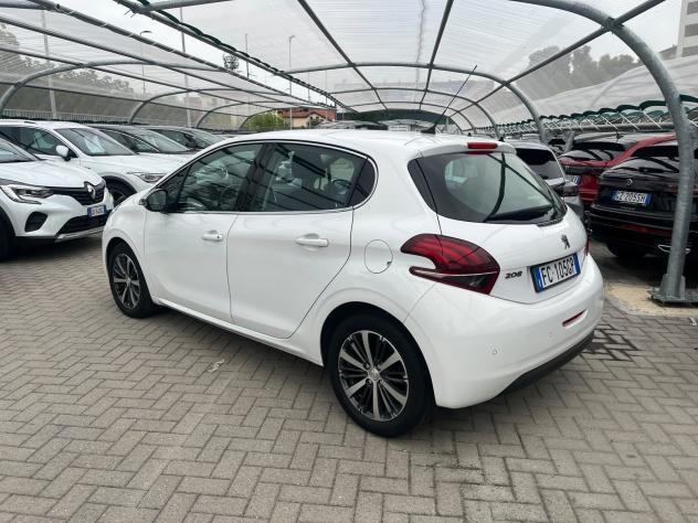 Peugeot 208 1.2 PureTech 82cv Allure - Foto 7