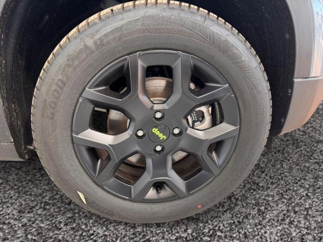 Jeep Avenger 4xe Hybrid 1.2 MHEV 4xe Upland #ultima - Foto 7
