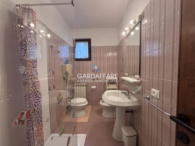SIRMIONE COLOMBARE OTTIMA VILLETTA TRILOCALE CON PISCINA. - Foto 18