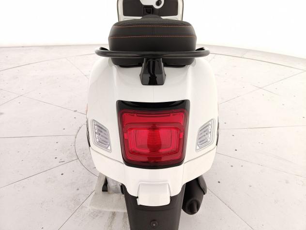Vespa AMG GT VESPA GTS SUPERSPORT 125 HPE E5+ BIANCO - Foto 9