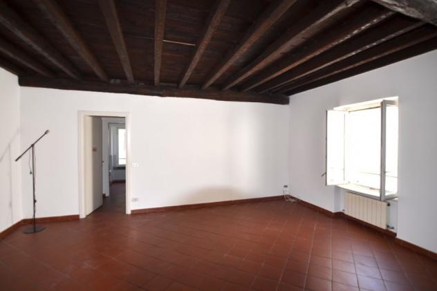TRILOCALE SU DUE LIVELLI PARZIALMENTE ARREDATO IN CENTRO LECCO – ZONA PEDONALE - Foto 12