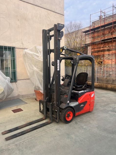 Carrello elevatore usato Linde E12-02 Evo