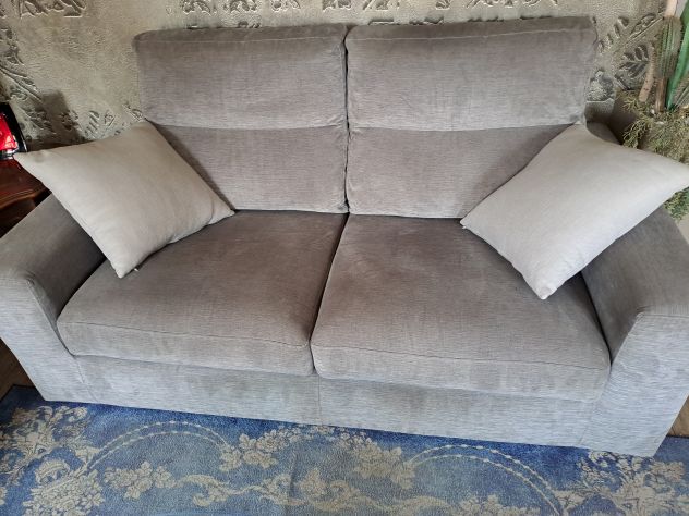 DIVANO 2 POSTI in tessuto € 300 (ENTRAMBI € 5OO) - Foto 2