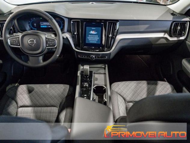 VOLVO V60 B4 (d) automatico Core rif. 22016022