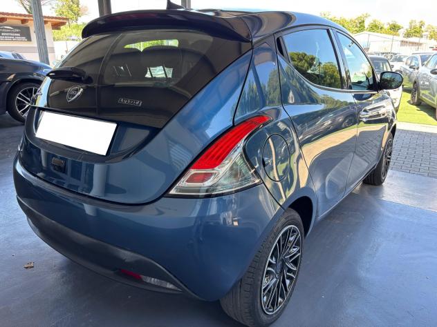 Lancia Ypsilon 1.0 FireFly 5 porte S&S Hybrid Alberta Ferretti - Foto 6