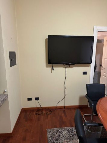 Arredi e macchine elettriche ed elettroniche da ufficio - Foto 8