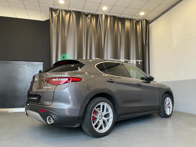 Alfa Romeo Stelvio Stelvio 2.2 t Executive Q4 210cv auto my19 - Foto 6