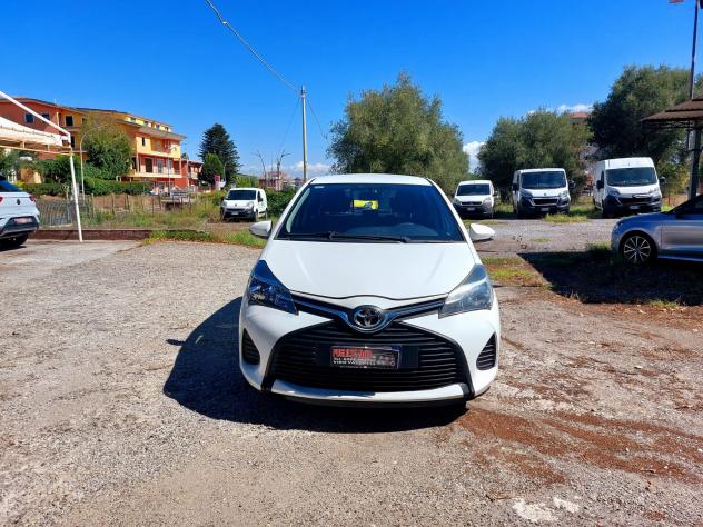 Toyota Yaris 1.D-4D 5 porte Cool 90CV - 2015 - Foto 6