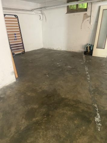 POSTO AUTO COPERTO IN GARAGE - Foto 2
