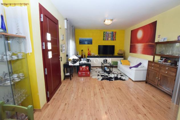APPARTAMENTO INDIPENDENTE di 3 vani e di 110 mq (ISTRANA) rif. SW185 - Foto 4