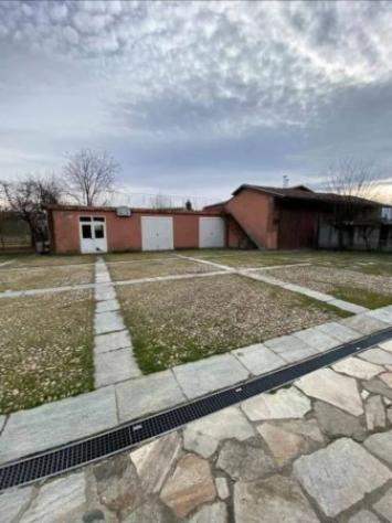 Immobile in asta di 532 m² con più di 5 locali e box auto in vendita a Scalenghe - Foto 8
