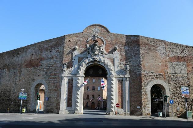 Posto auto in vendita a Siena 15 mq Rif: 969095