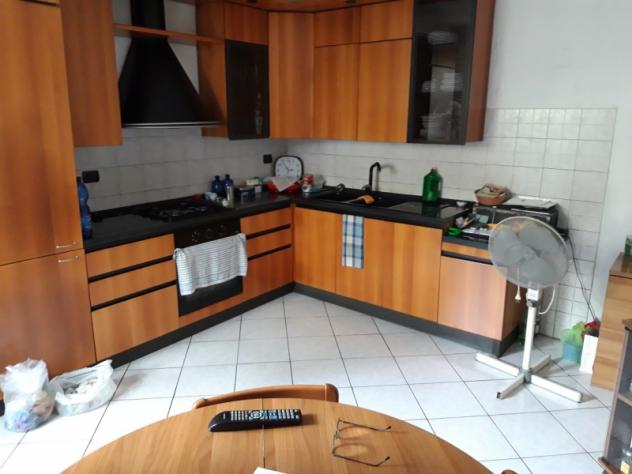 Terratetto disposto su due livelli per complessivi mq 118, corredato da resede esclusiva mq 42. - Foto 4
