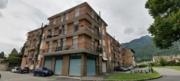 NEGOZIO/UFFICIO DI C.A. 92 MQ A VALMADRERA San Dionigi