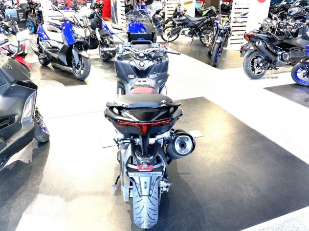 Yamaha T Max 560 SPECIAL 25 th - Foto 4
