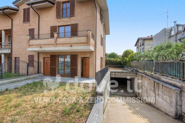 Villetta a schiera di 217 m² con più di 5 locali e box auto in vendita a Pogliano Milanese - Foto 2