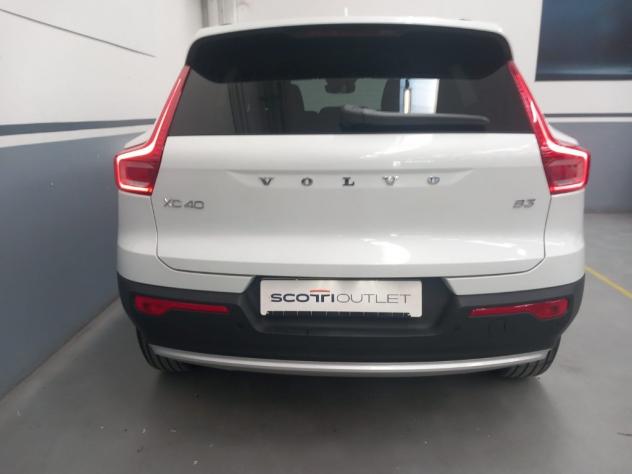 Volvo XC40 2023 2.0 b3 Essential auto - Foto 4