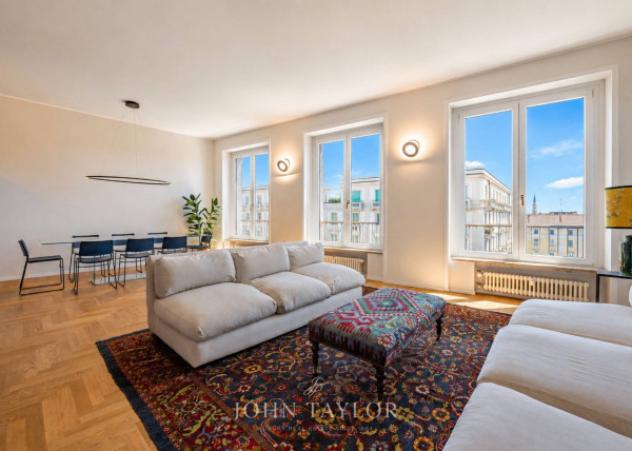 Appartamento di 220 m² con 5 locali e box auto in vendita a Milano - Foto 2