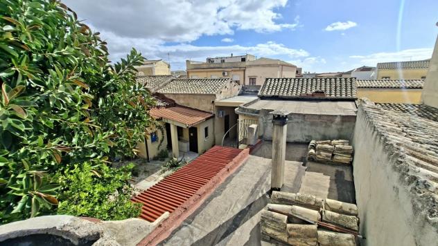 Nel centro storico di Quartu S. Elena, vi proponiamo un'affascinante casa campidanese storica con cortile interno, vicina a tutti i servizi e ai trasp - Foto 6