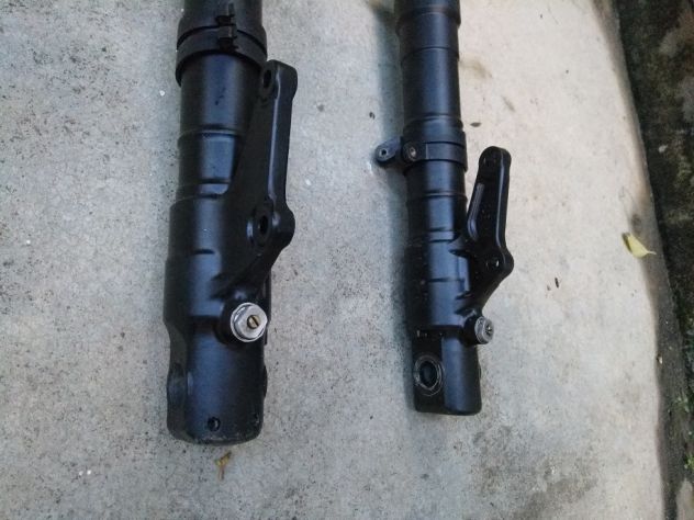Triumph Speed Triple 955 forcella completa, ricambi (LEGGERE BENE ANNUNCIO) - Foto 6