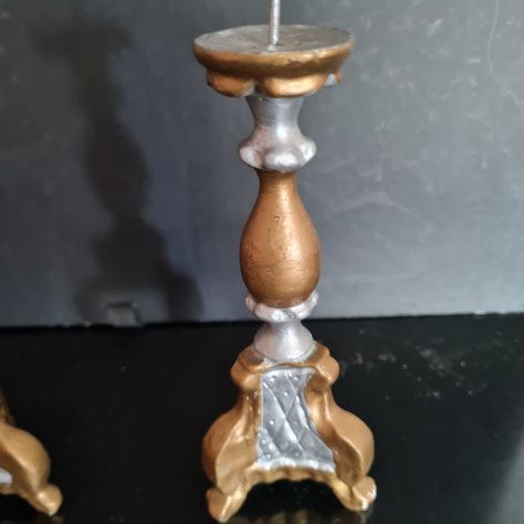 Coppia di antichi mini candelieri in legno per altari in miniatura , altezza c - Foto 4