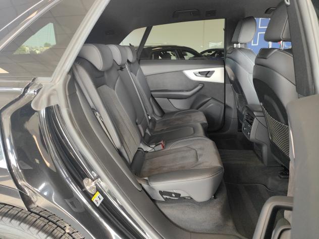 Audi Q8 50 TDI 286cv MHEV quattro Sport S line MatrixLED - Foto 6