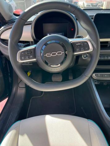 FIAT 600 Hybrid 110 CV DCT MHEV LA PRIMA rif. 23826239 - Foto 9