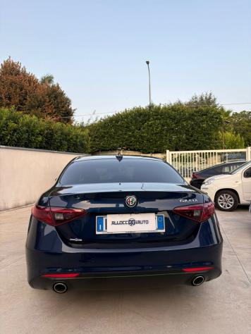 Alfa Romeo Giulia 2.2 Turbodiesel 190 CV AT8 Executive - Foto 3