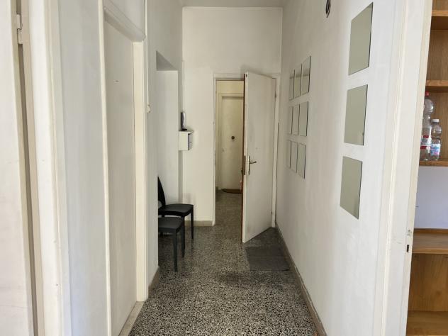 Ufficio in affitto a Massa