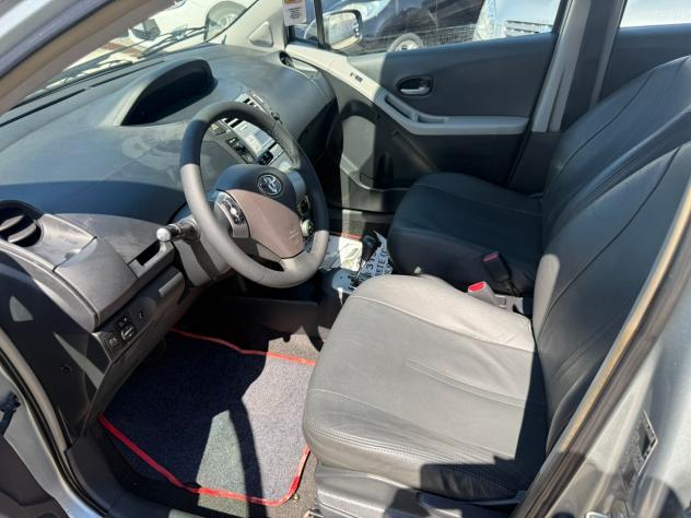 Toyota Yaris 1.4 D-4D 5 porte - Foto 8
