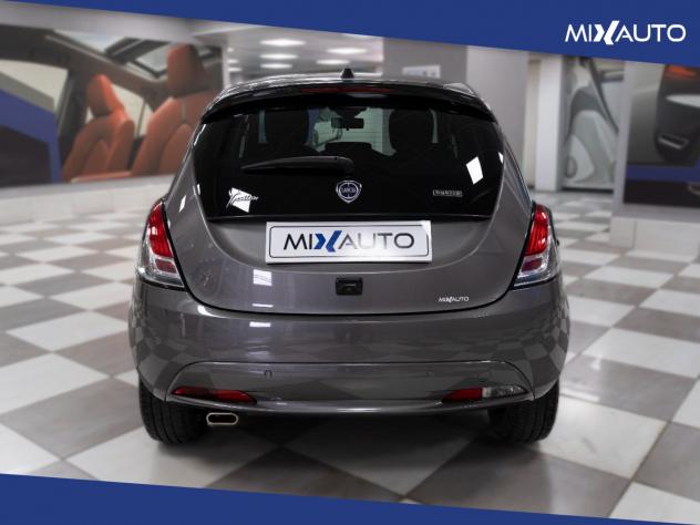 Lancia Ypsilon 1.0 Firefly Hybrid Gold Plus 70CV 5 Porte - Foto 4