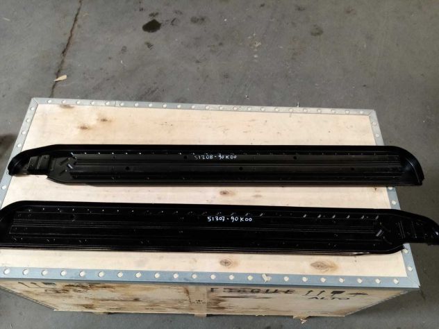 PEDANA LATERALE TOYOTA LAND CRUISER SERIE 70 51708-90K00 51707-90K00 - Foto 4