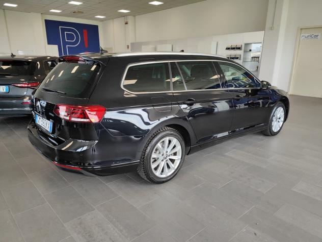 Volkswagen Passat Variant 2.0TDI 150cv Bus. DSG Navi AdaptiveCruise - Foto 8