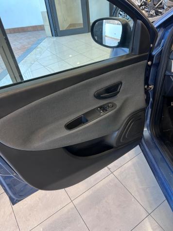 Lancia Ypsilon 1.0 FireFly 5 porte S&S Hybrid Silver - Foto 10