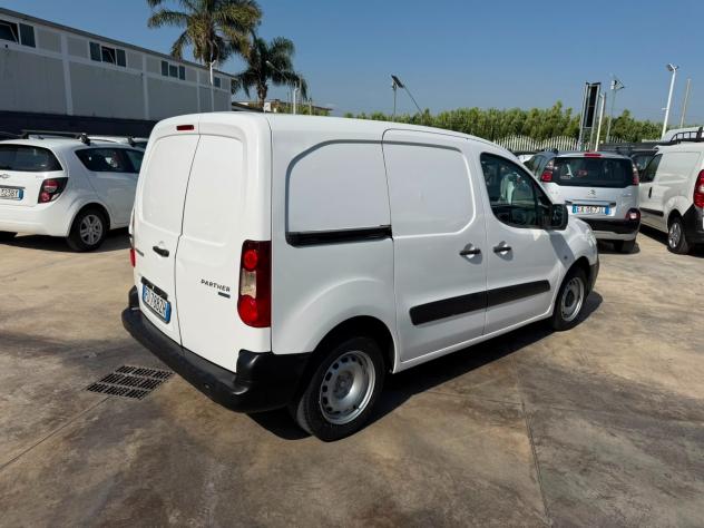 Peugeot Partner BlueHDi 75 L1 Furgone Pro - Foto 6