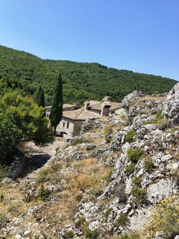 UMBRIA -CASALE SINGOLO IN PIETRA DA RIFINIRE IN BORGO INCANTATO - Foto 8