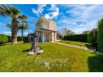 Villa con giardino