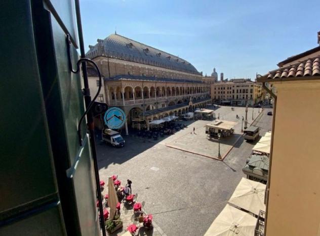CENTRO STORICO: ultimo piano con terrazza abitabile