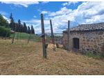 Terreno edificabile  con magazzino in vendita nella prima periferia di Orvieto.