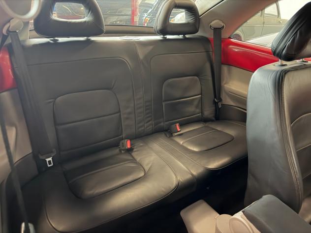 Volkswagen New Beetle 2.0 - Foto 9