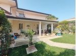 Villa in vendita a Lido di Camaiore - Camaiore 187 mq  Rif: 1058157