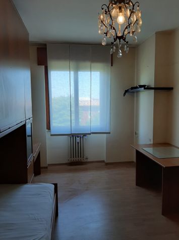 Ampia stanza singola a Milano Via Del Ricordo 10.sesto piano,palazzo signorile. - Foto 2