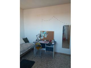 Affittasi a Ravenna a studente ampia stanza singola.