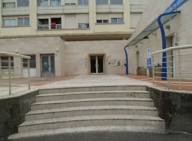 PORTA MAGGIORE BILOCALE ARREDATO CON COMODA CANTINA - Foto 5