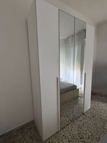 Armadio a quattro ante