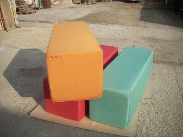 POUF RETTANGOLARI COLORATI