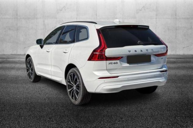 VOLVO XC60 B4 automatico Core rif. 24049356 - Foto 2