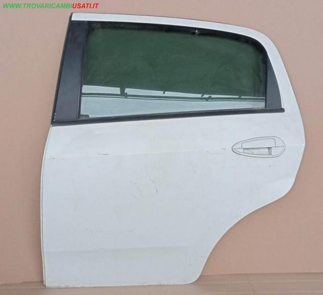 PORTA POST.S. BIANCA C/ALZ. E SERR. EX 61205  Carrozzeria  Lamierati esterni  Porte  Porta post. sx. FIAT - GRANDE PUNTO - 01-09-2005 - 01-12-2011, FI