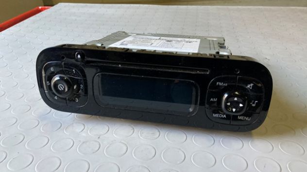 Autoradio CD originale Fiat Panda del 2014 (07356035270) - Foto 2